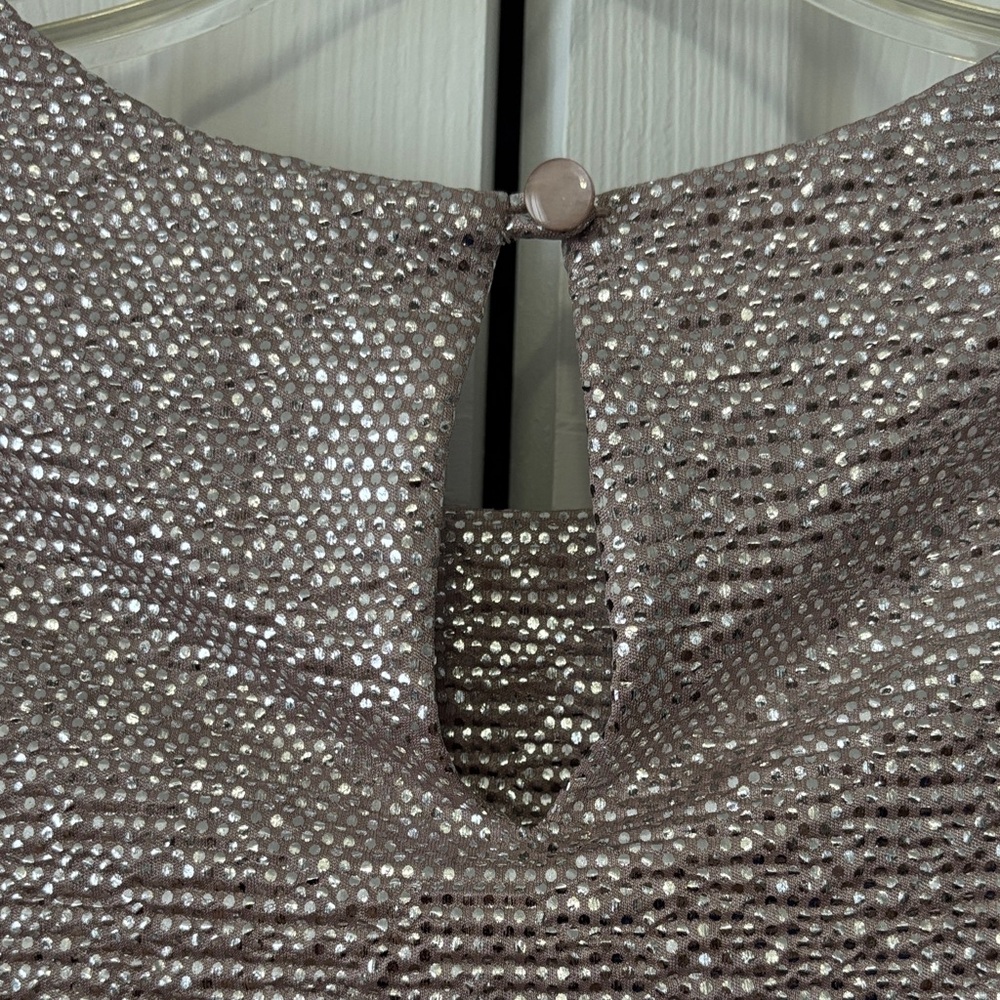 Elegant Metallic Women's Top - Picture 3 of 4